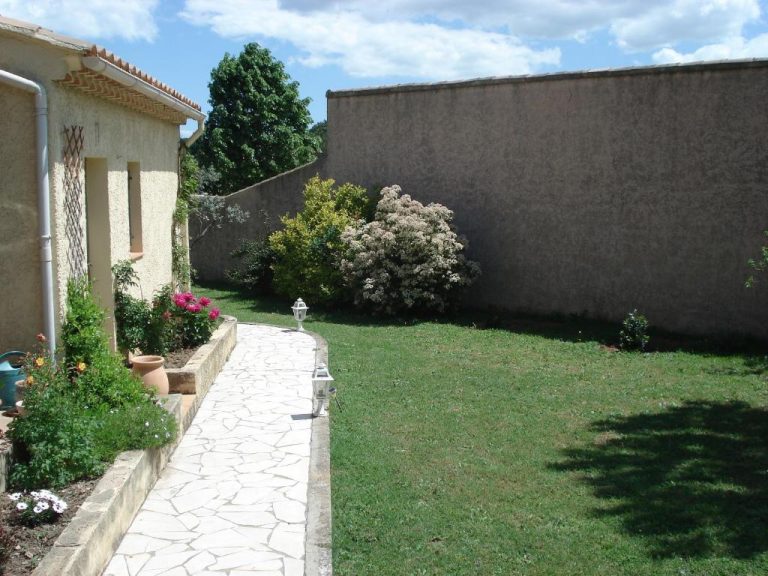 jardin-chambre-hote-oustalet-sylvie-villeneuve-avignon-exterieur